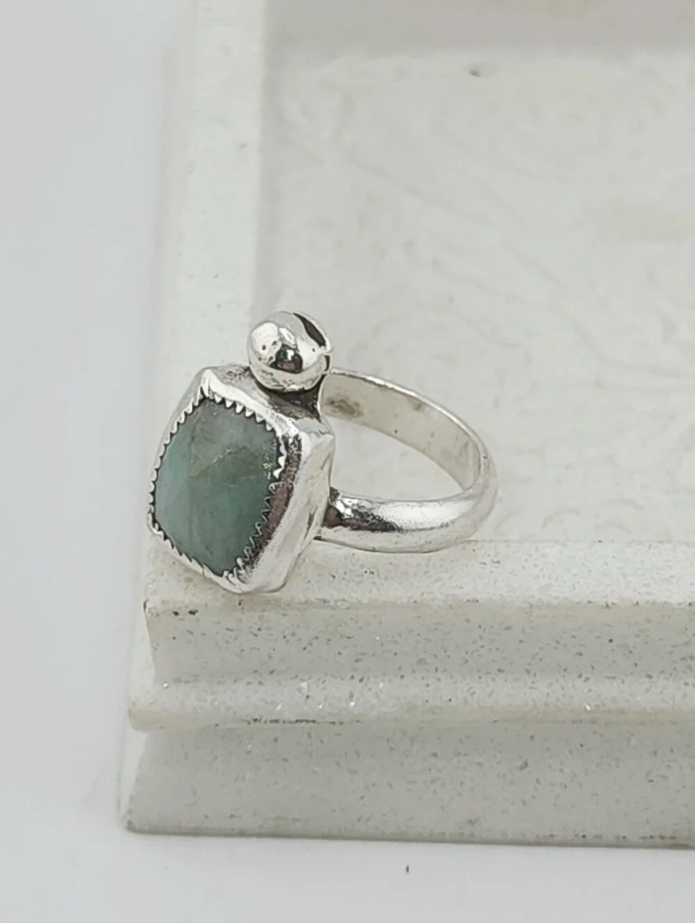 EMERALD GENUINE GEM HANDMADE RING IN STERLING SILVER SIZE 8